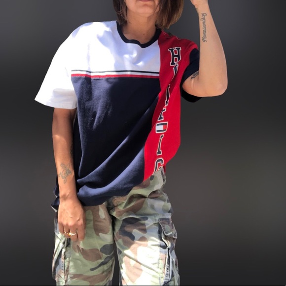 Vintage Tommy Hilfiger Tee - Picture 5 of 5